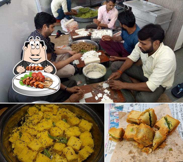 Food at Navarang Khaman