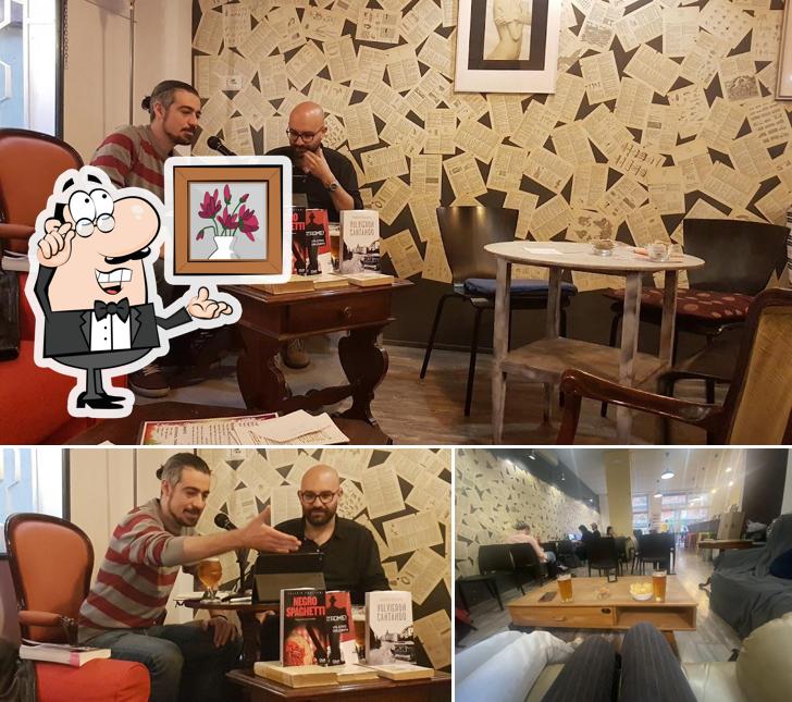 Siediti a un tavolo di Senior Jag Cafè