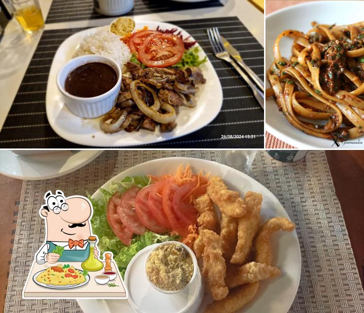 O Nona Grill se destaca pelo comida e bebida