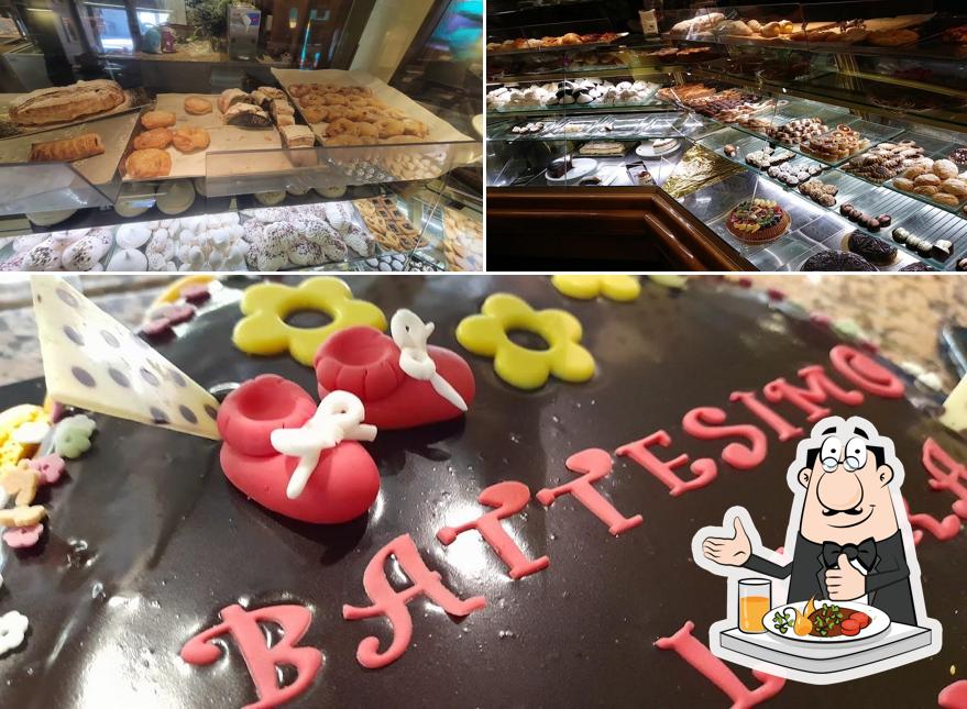 Platti al Caffè Pasticceria Roma