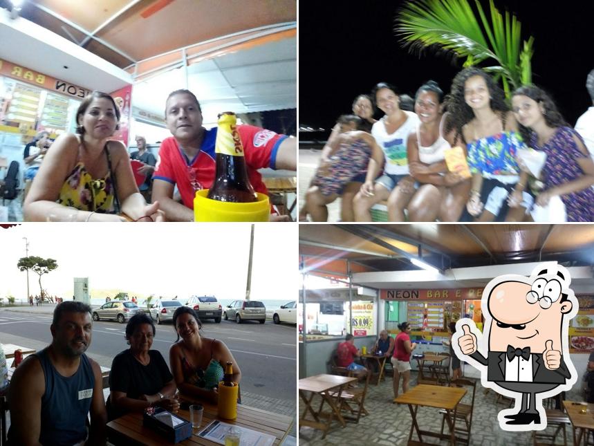 Neon Bar e Petiscos