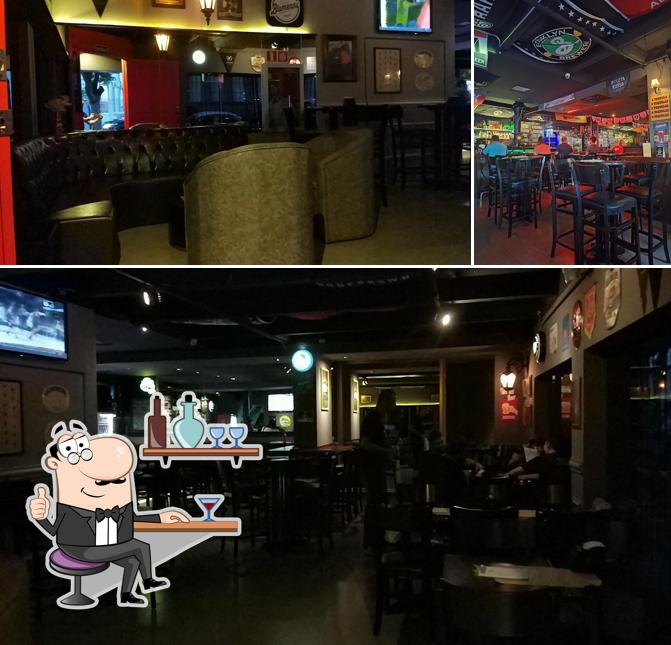 O interior do Matriarca Pub