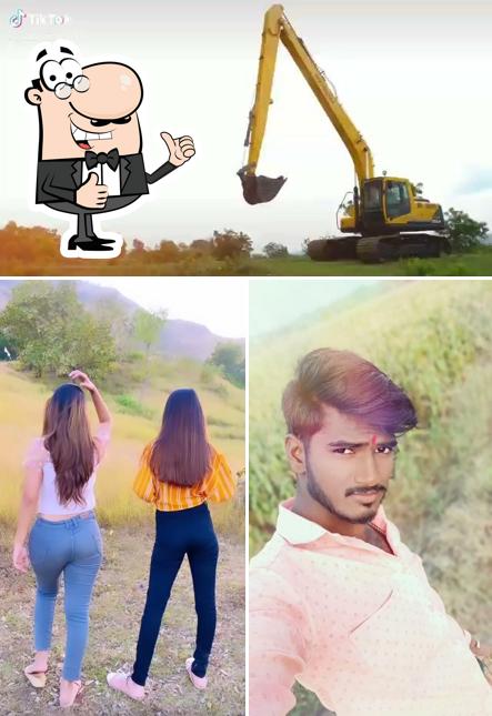 Here's a picture of Maddy's Lounge