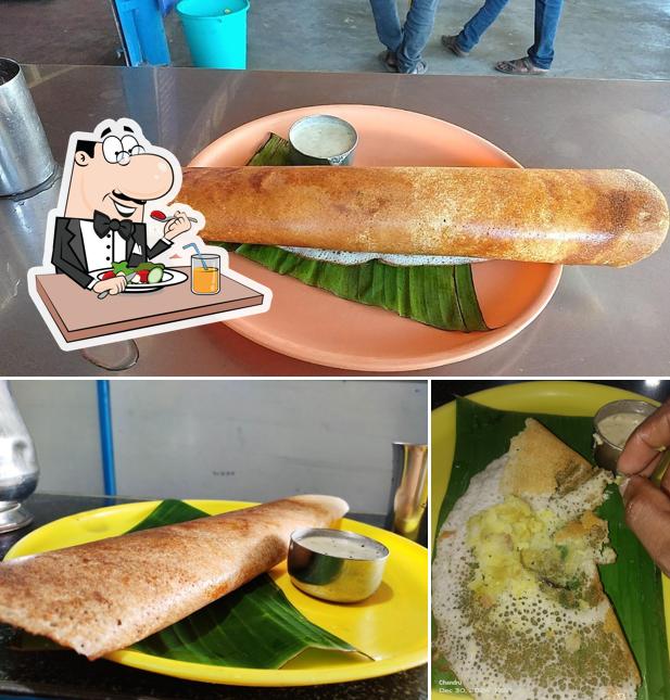 Food at Veerbhadreshwara Benne Dose