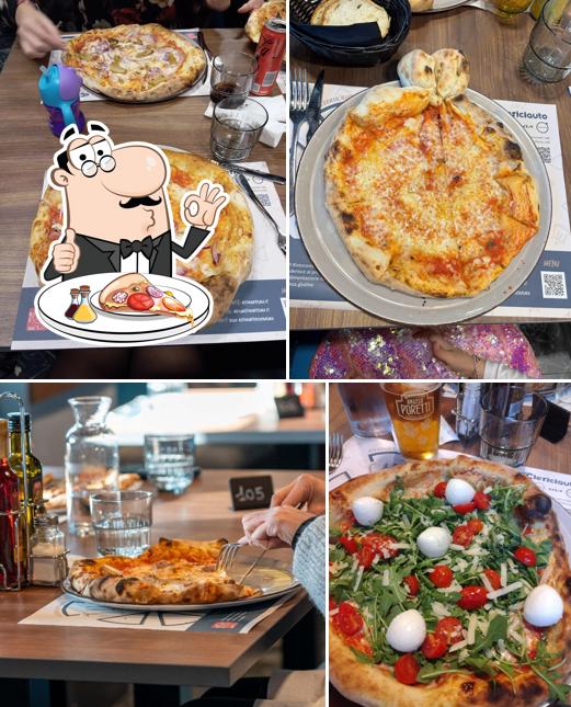 Scegli tra le svariate varianti di pizza