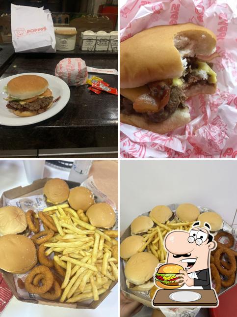 Experimente um hambúrguer no Poppys Smash Burger