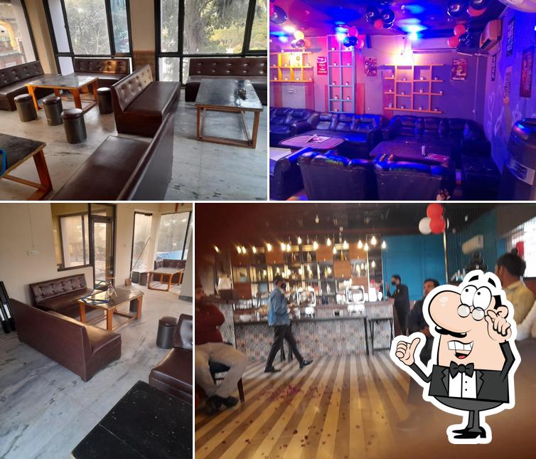 The interior of JUNGLE CAFE & MOCOW CAFE hookha baar