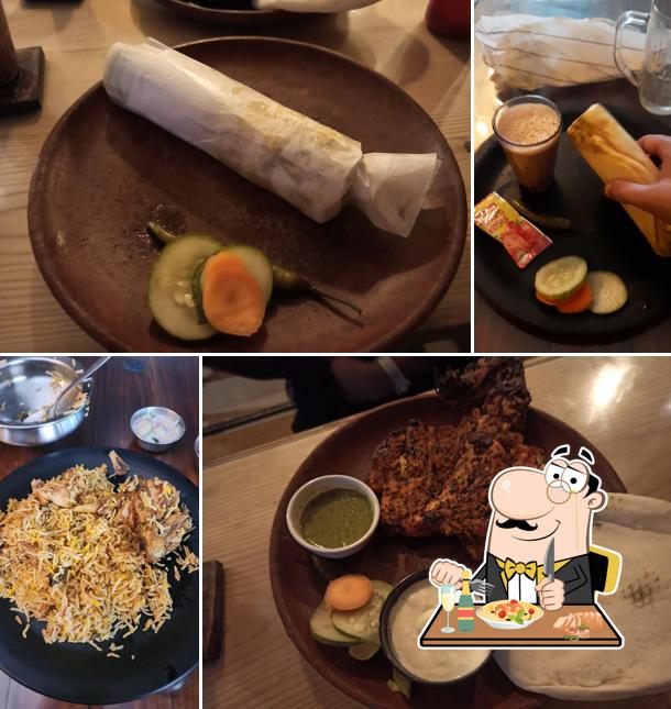 Pad thai at Achayans