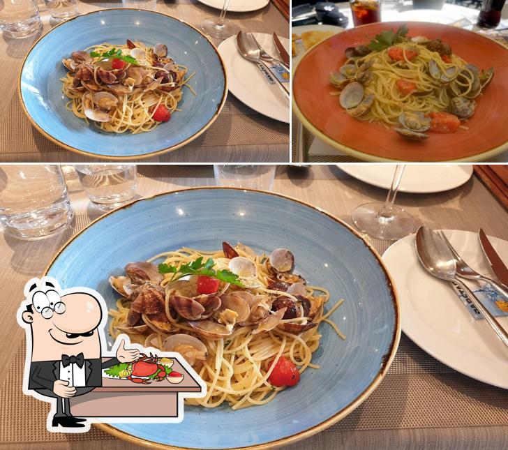 Prova tra i vari piatti di mare disponibili a Michelangelo