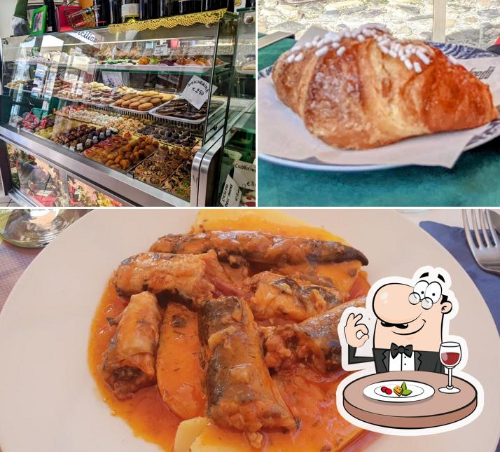 Cibo al Bar Pasticceria "Al Duomo"
