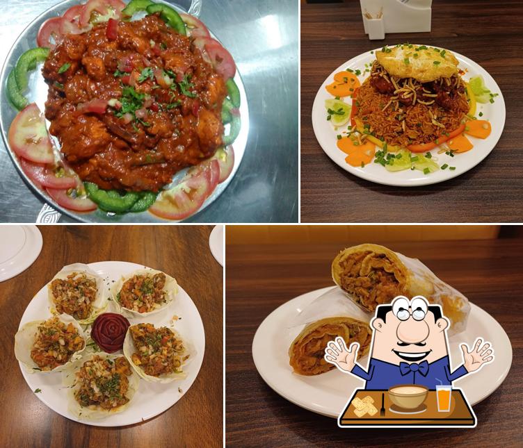 Food at Charlie Cafe&Lounge
