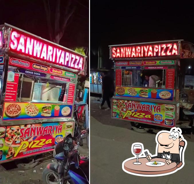 Food at Sanwariya Pizza