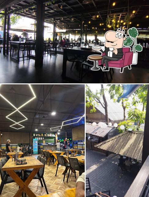 Check out how AL SAJ KITCHEN looks inside