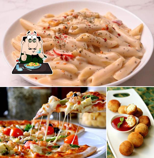 Macaroni and cheese at Restaurant Aroma International