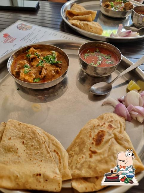 Chicken curry at Assal Kolhapuri Pahunchar