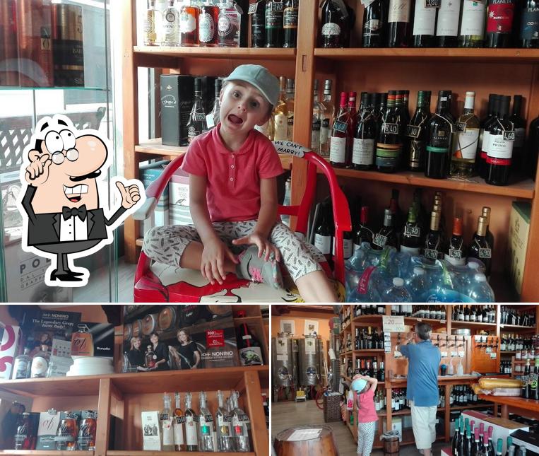 Gli interni di ENOTECA DiVino - Cantinoteca Valsugana di Carraro Gabriele