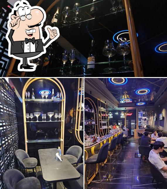 Check out how Artisan Chicago Pizza looks inside