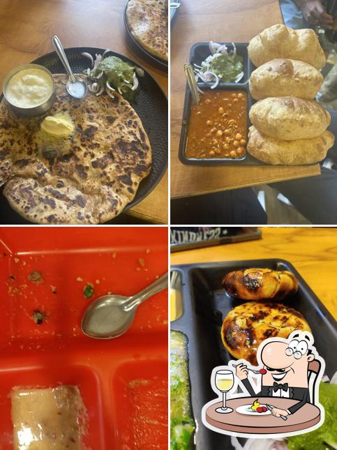 Food at Litti Mania