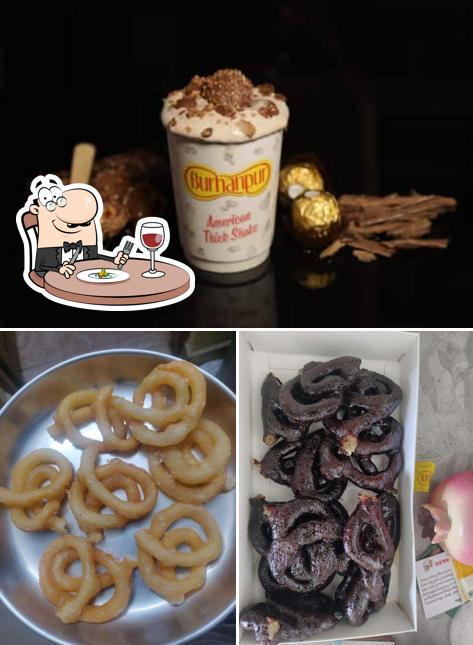 Food at Burhanpur Jalebi Center