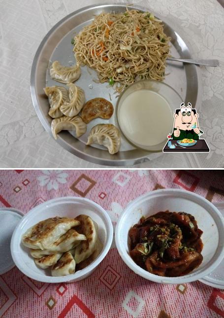 Food at Momo & Dimsum