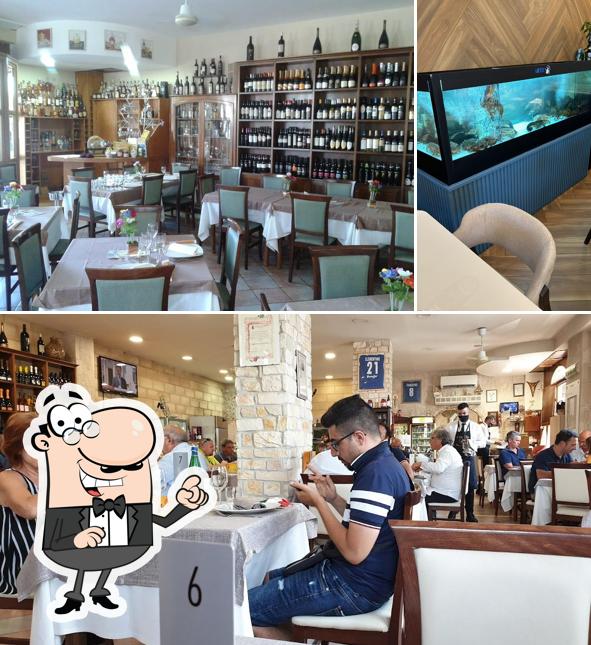 Siediti a un tavolo di Ristorante Il Cavallino