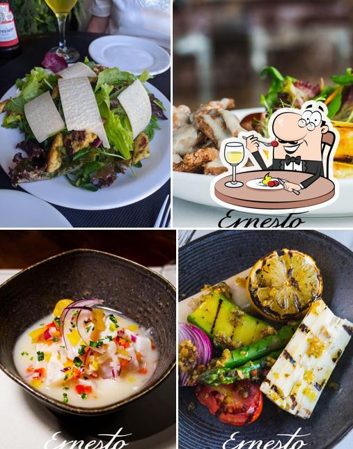 Platos en Ernesto café/bar