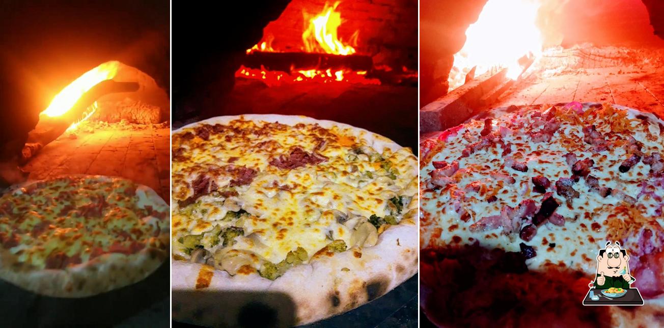 Comida em Pizzaria tentação