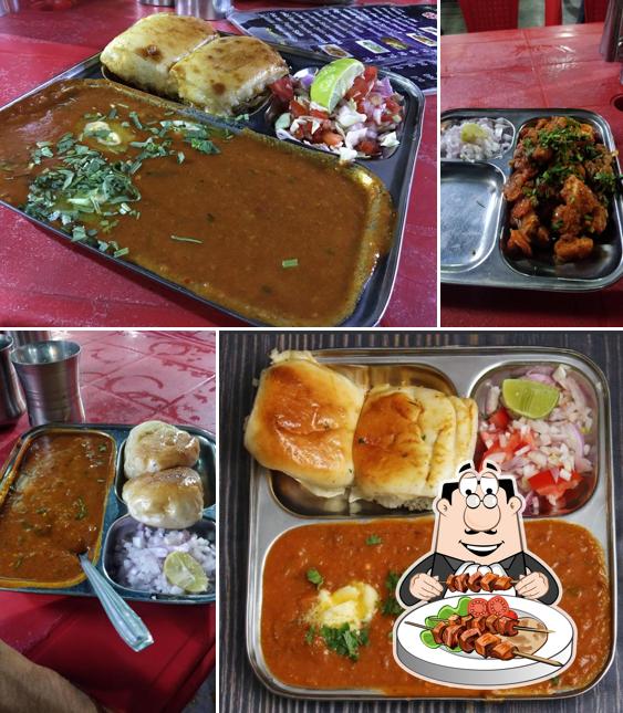 Food at Mahavir Pavbhaji