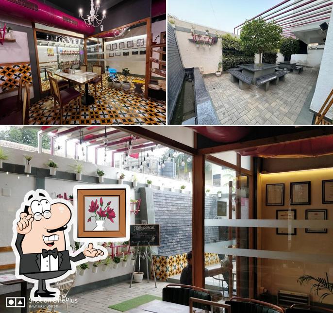 Check out how Nini's Kitchen - (V V Nagar) looks inside