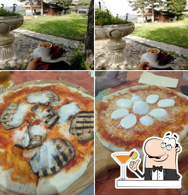 La foto di bevanda e cibo da Ristorante Bucolia Di Raso