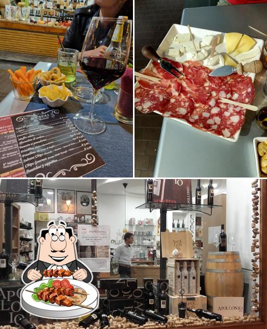 La cibo e interni del ristorante