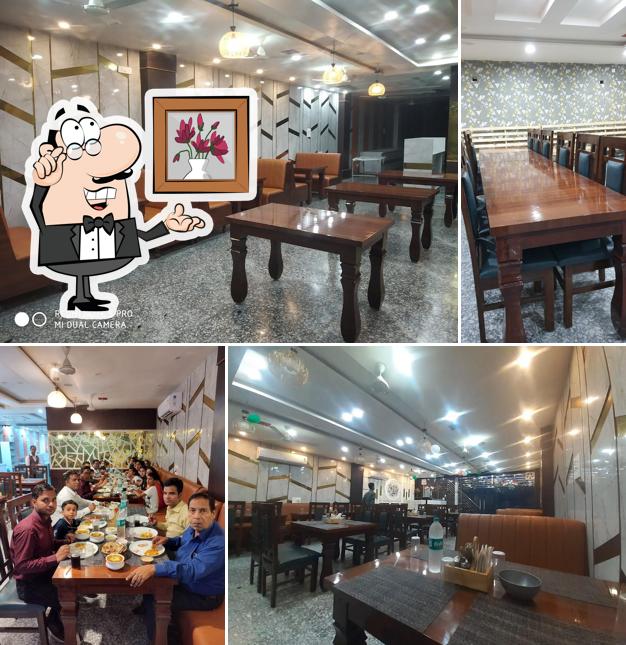 Take a seat at one of the tables at Al Mughlai Darbar