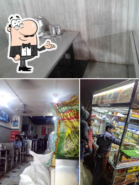 The interior of Mathura Puri Wala