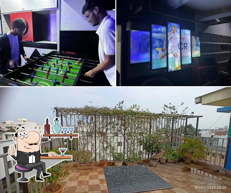 The restaurant's interior and food