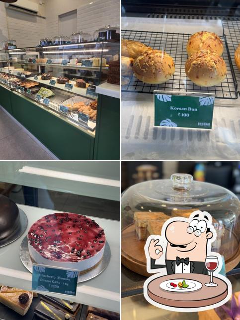 Food at Pandhal cake shop Palarivattom