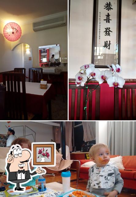 O interior do Restaurante Pequim