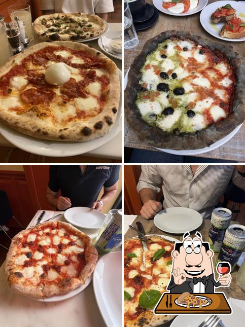 Pick pizza at Zia Lucia - Reading