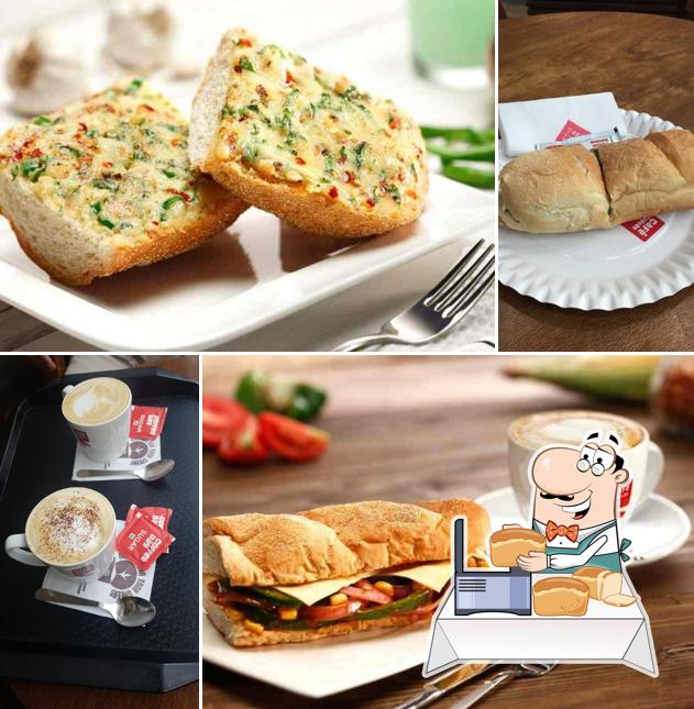 Garlic bread at Café Coffee Day