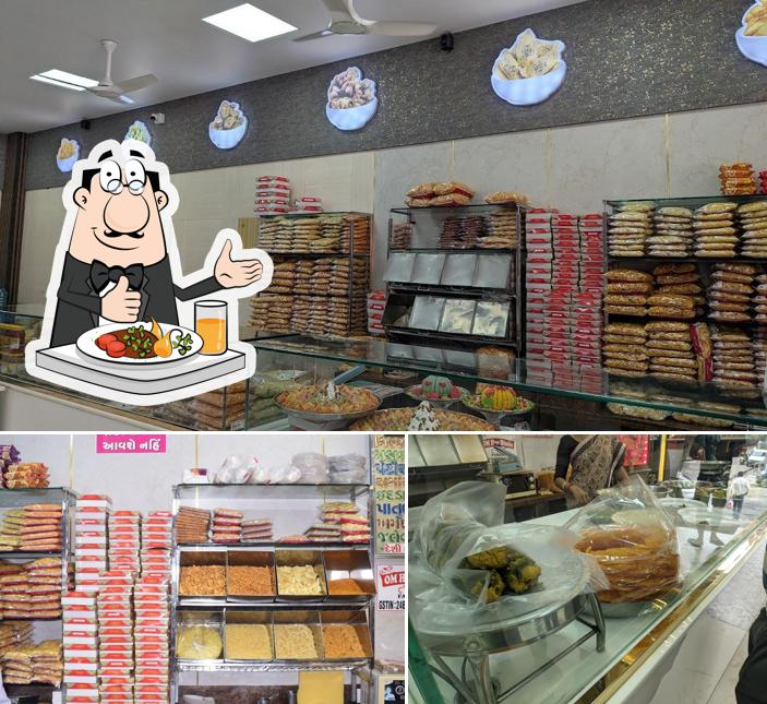 Meals at OM HAR BHOLE FARSAN - Top Snacks Shop, Sweet & Namkeen Shop, Farsan Shop, Patis Shop
