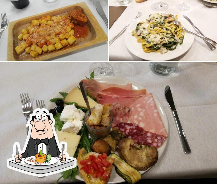 Platti al Ristorante Alfredo alla scaletta