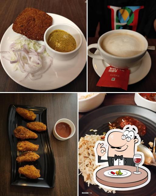 Food at Cafe lovers' Den