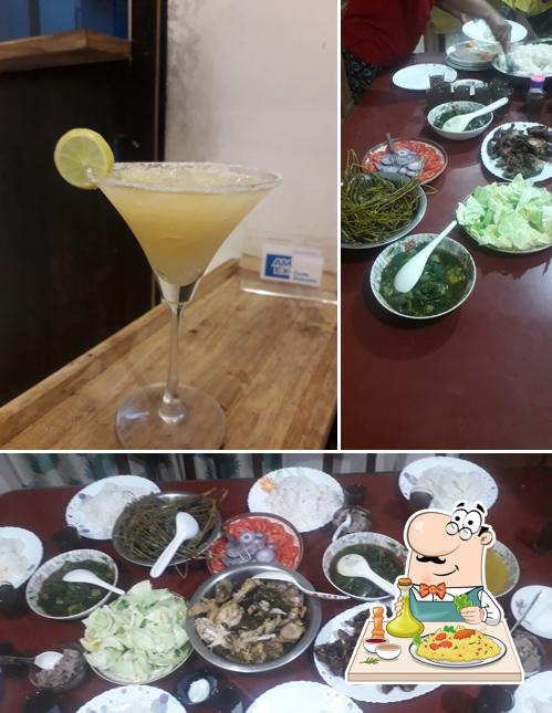 Food at Remi tea stall