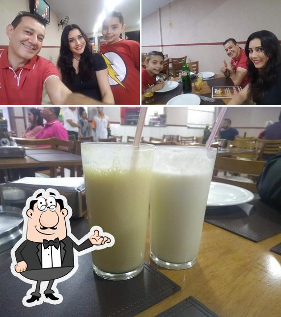 O interior do Pizzaria New House