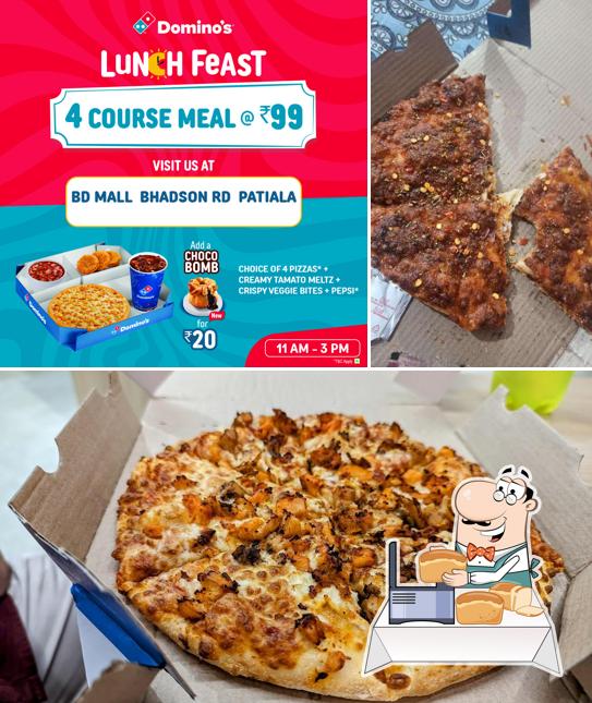 Garlic bread at Domino's Pizza Ranjit Nagar, Patiala