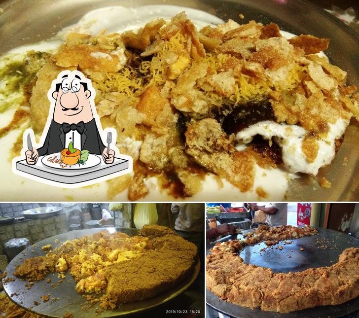 Food at Pandit Chaat Corner