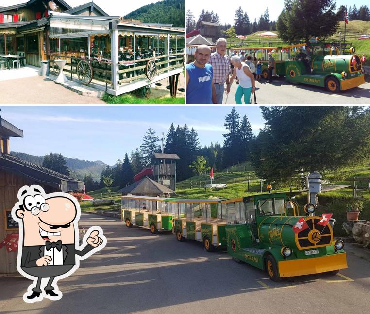 Puoi goderti l'aria fresca da seduto all'esterno di La Cabane du Petit Oiseau