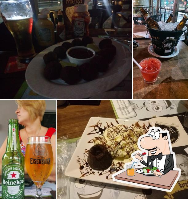 Comida em Galileu Bar
