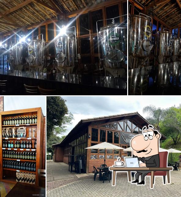 O interior do Restaurante e Cervejaria Extremosa