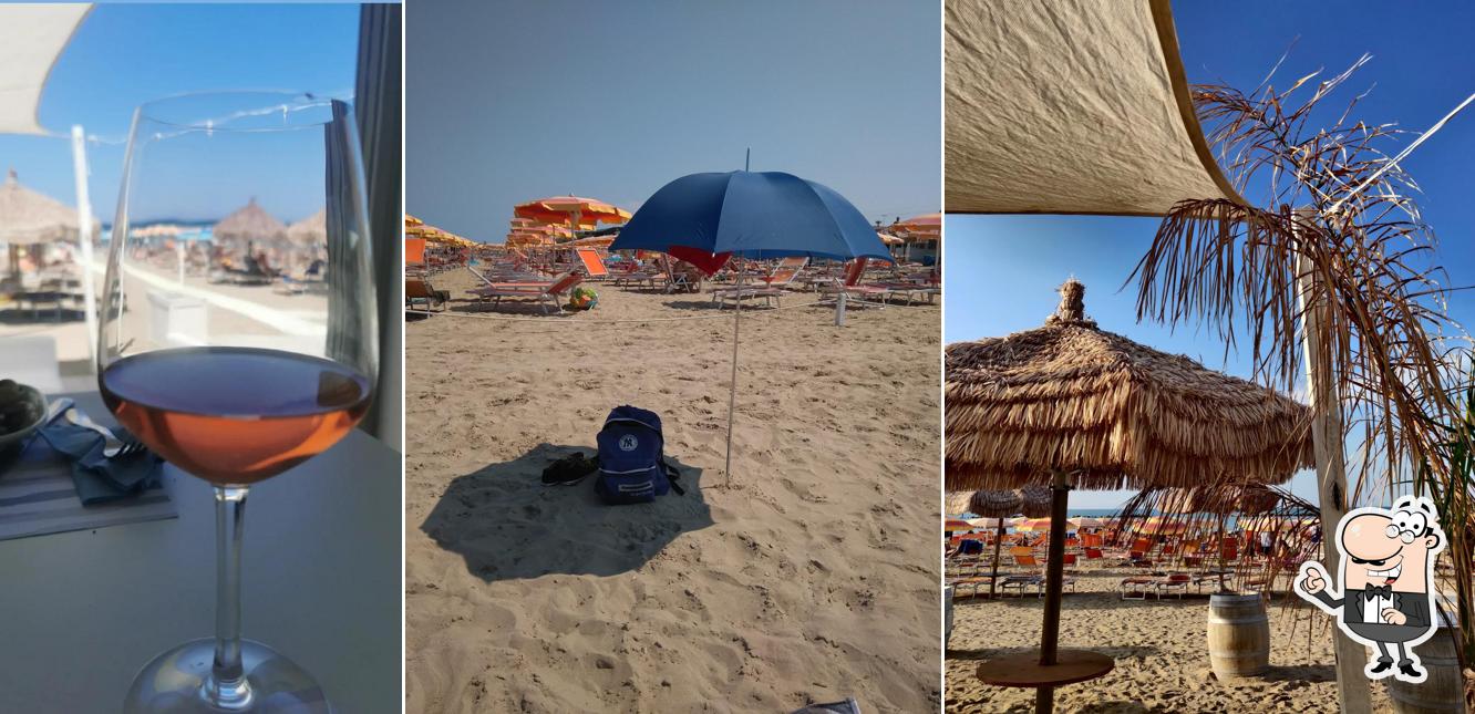 Siediti a un tavolo di Lido Le Dune Beach
