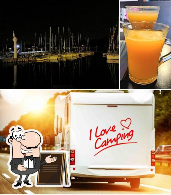 Guarda la immagine che presenta la esterno e cibo di Bar Peperosa Cafè